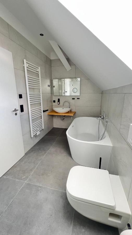 New Nomads Ferienwohnung Am See Zossen Exterior foto